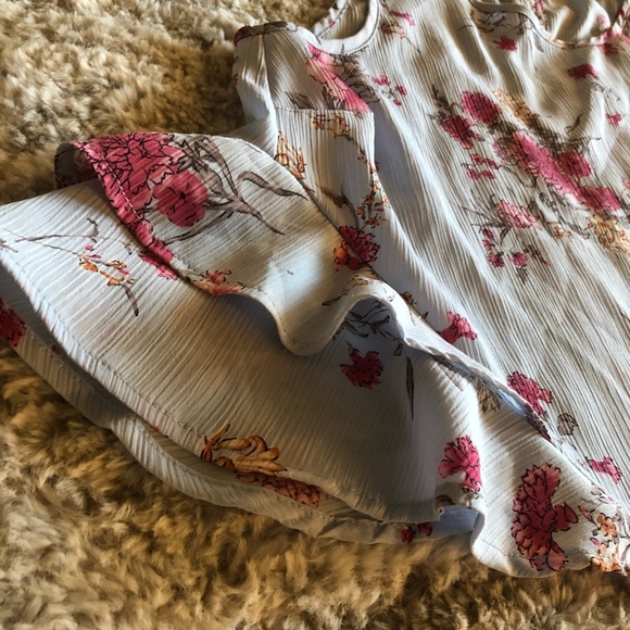 Cropped Ruffle Swing Tank - Picture 3 of 5